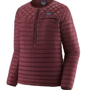 Patagonia Women's AlpLight Down Pullover
Style # Color Dark Ruby
85555
